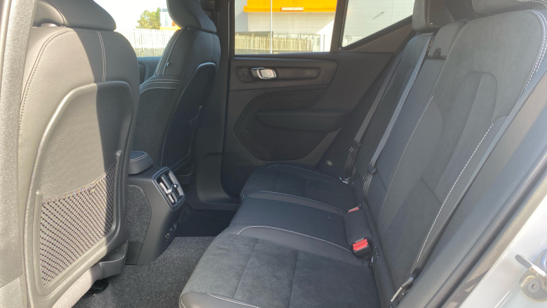 Volvo EX40 185kW Ext Range Plus Black Editon 82kWh 5dr Auto Electric Estate